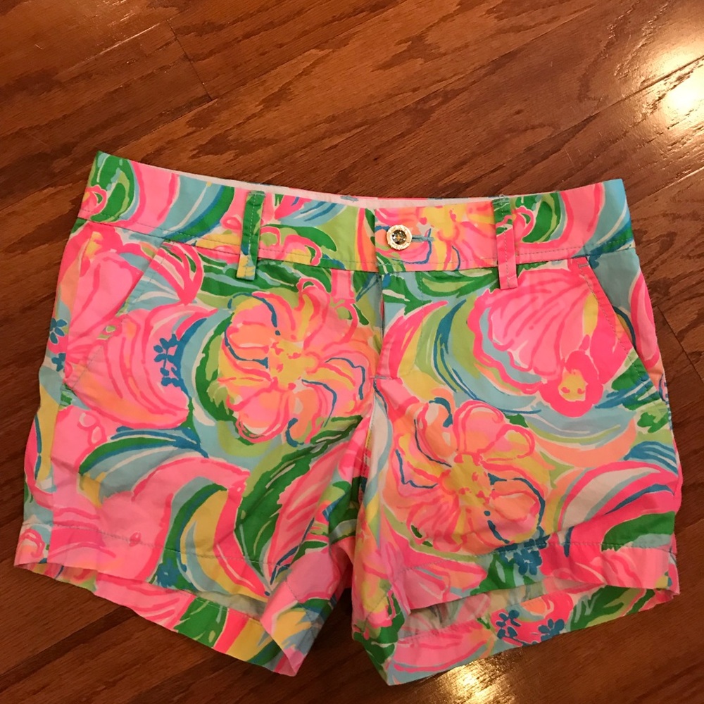 Lilly Pulitzer- 5” Callahan shorts size 4